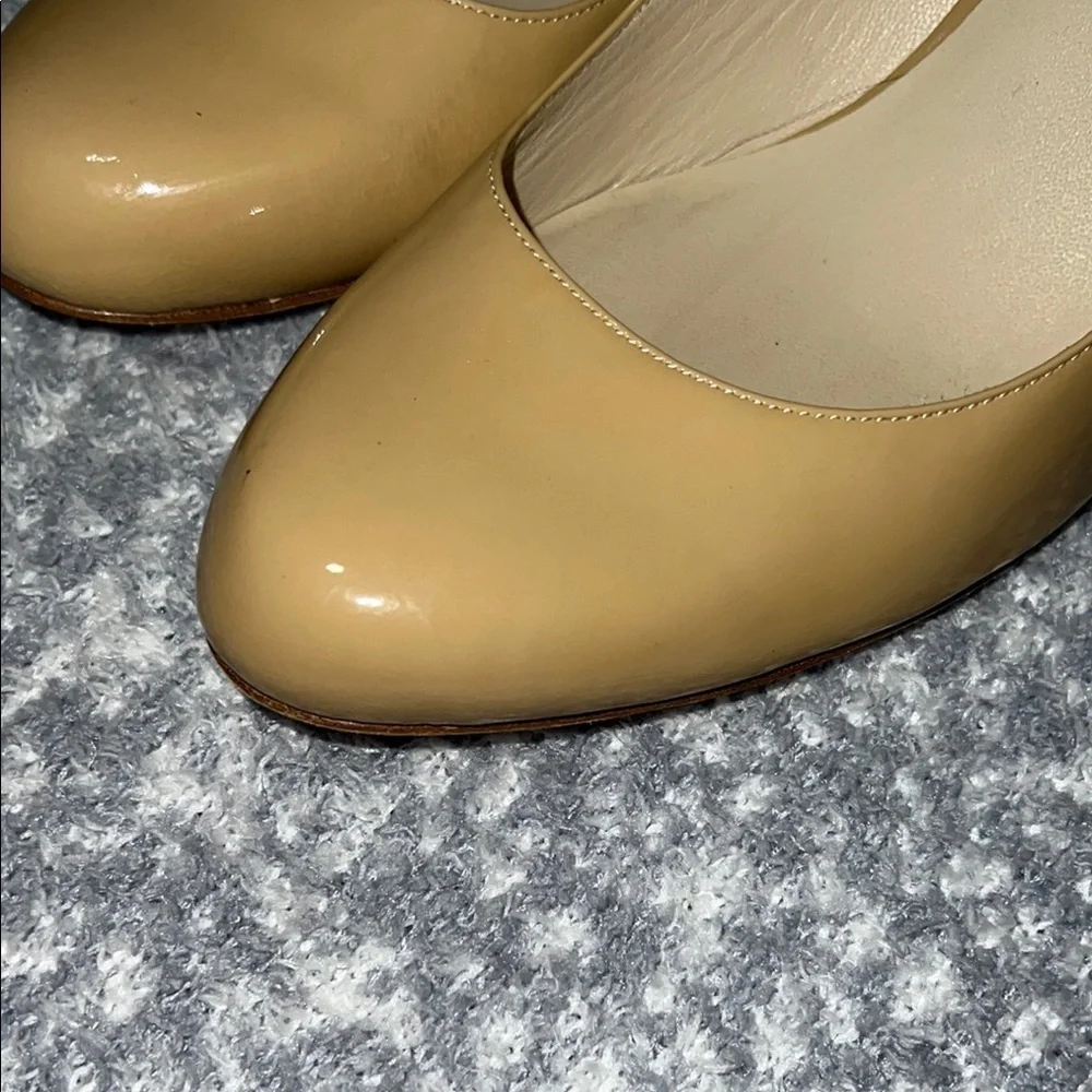 Michael Kors Tan Patent leather sole Heels Timeless Design for perfect fit